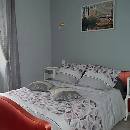 Domaine De Chantegros Bed & Breakfast